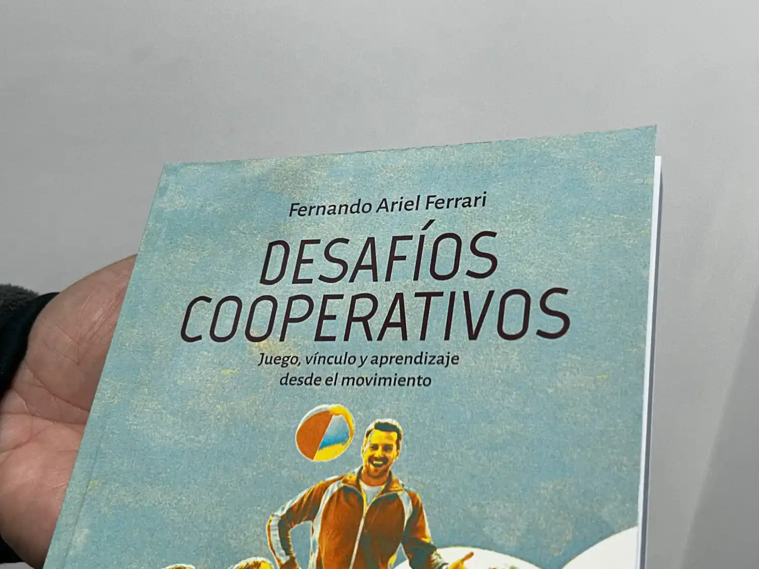 “Desafíos cooperativos”: el nuevo libro de Fernando Ferrari - 5