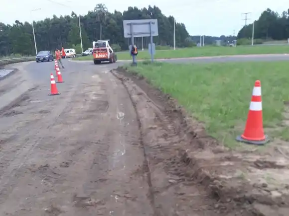Limpieza de banquinas: una medida clave para la seguridad vial