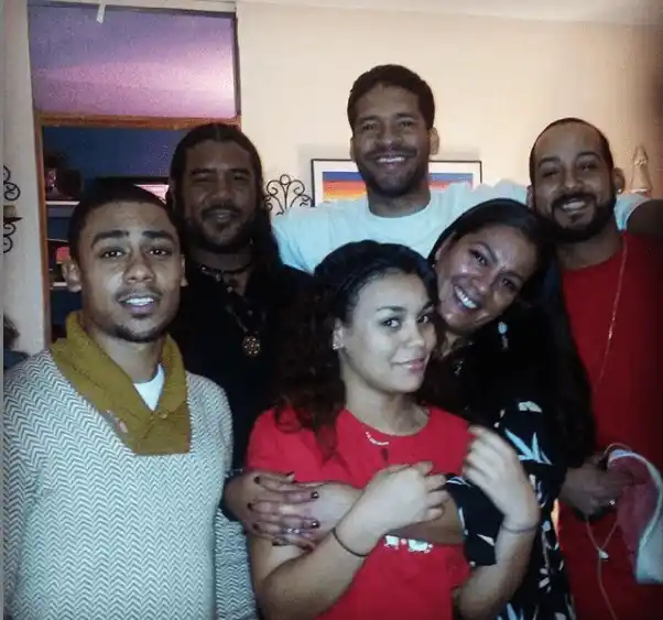 Bert Belasco en una gráfica familiar: Foto: instagram