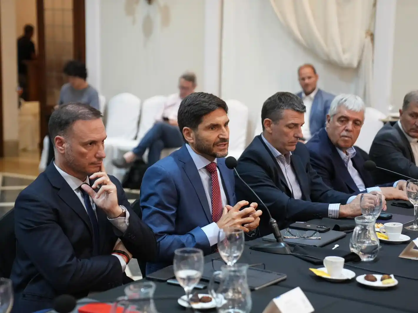 Pullaro realizó un balance de su gestión y lo presentó en la Bolsa de Comercio de Rosario