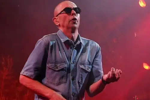 El Indio Solari cumple 73 años: mirá algunas imágenes de sus shows multitudinarios y el pogo más grande del mundo