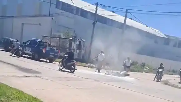 Emboscaron a un automovilista en el camino interprovincial: lo amenazaron con un arma