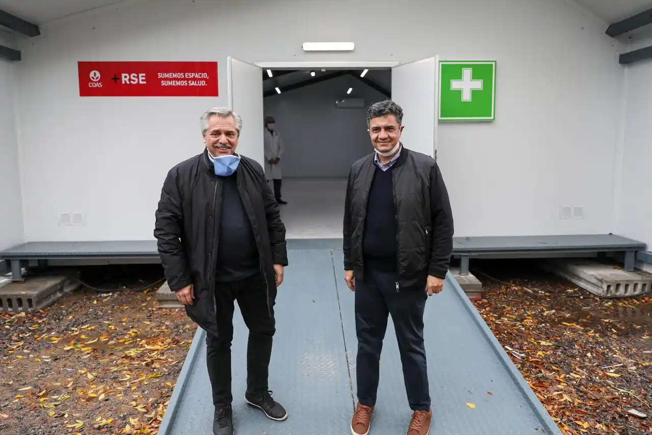 Vicente López: Jorge Macri y Alberto Fernández recorrieron obras finalizadas de Hospital de Campaña en un polideportivo