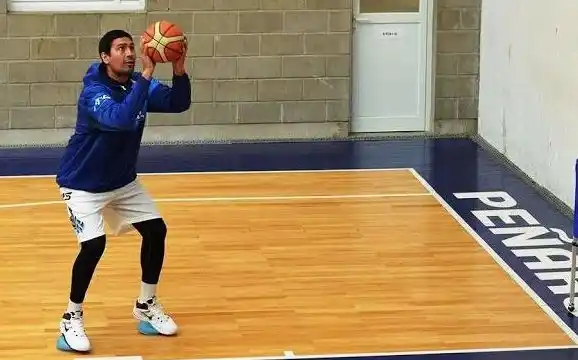 Se desgarró Leo Gutiérrez y no jugará en Olavarría