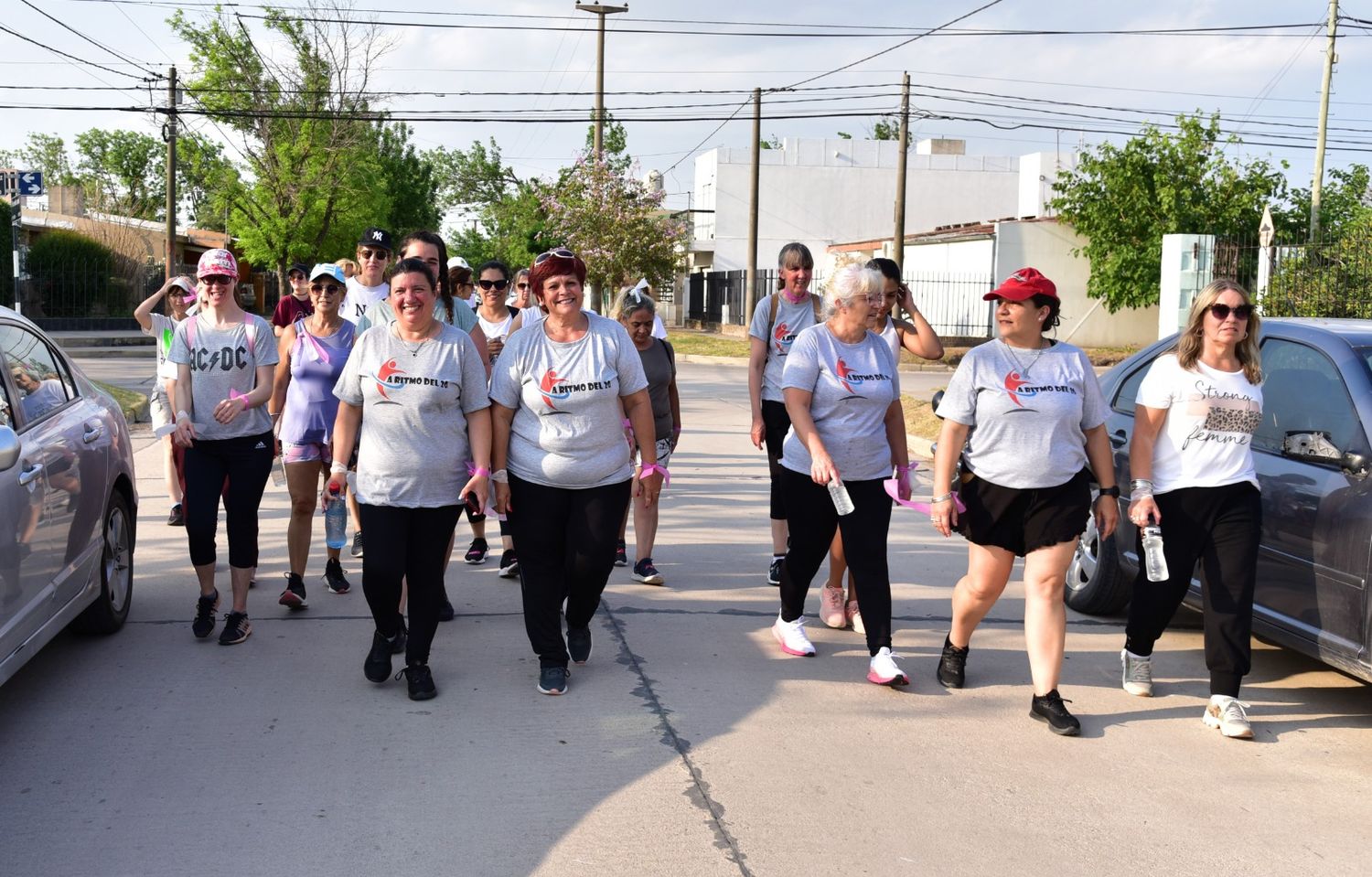 Mujeres del barrio 20 de Junio caminaron por la paz