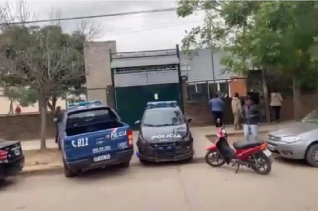 Alumno armado en el Colegio Ceferino Namuncurá