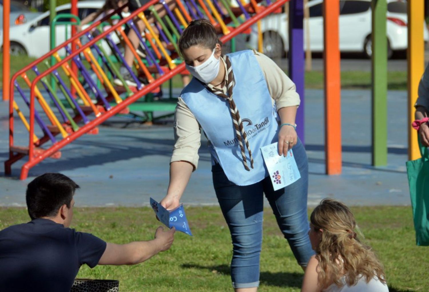 Continúa la campaña de concientización sobre coronavirus en la ciudad y ya se entregaron más de 4000 barbijos