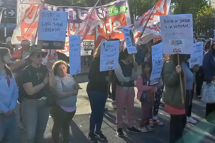 marcha lucía pérez - 2