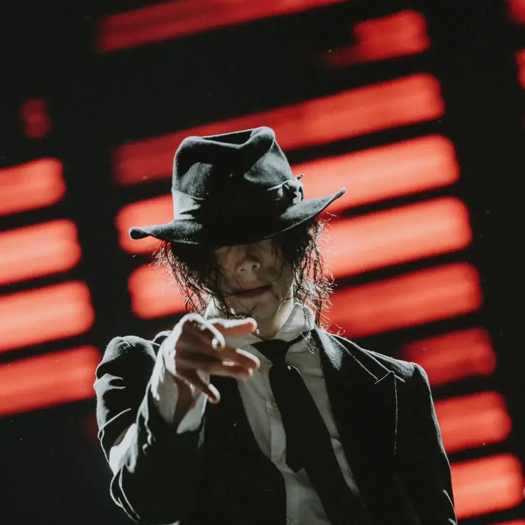 Leo Blanco interpreta de forma brillante el show de Michael Jackson