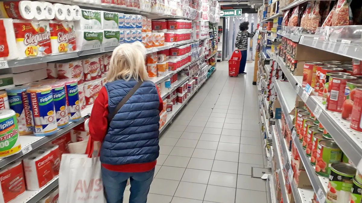 Profesionales advierten sobre la falta de sostenibilidad del modelo económico nacional
