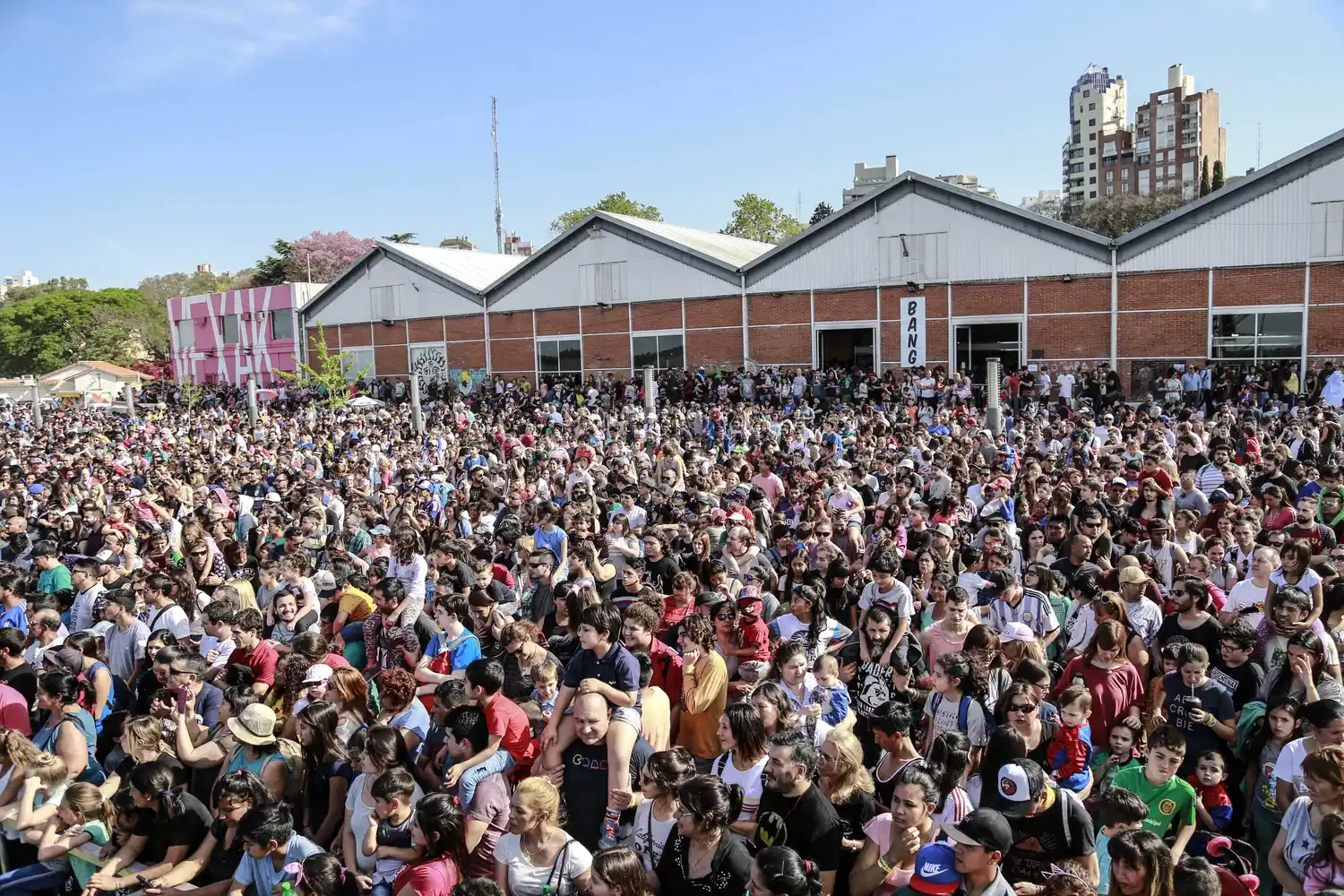 Crack Bang Boom ilustró a Rosario de historias