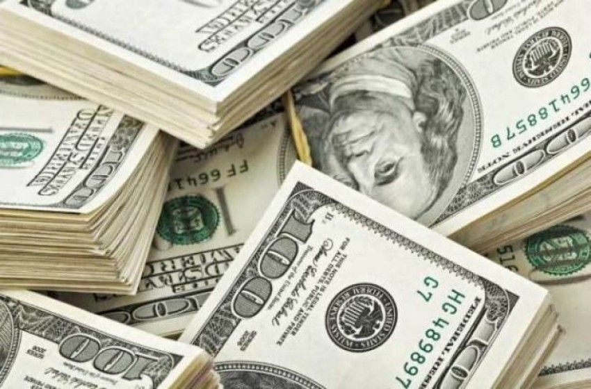 Subastarán U$S 675 millones para contener la suba del dólar
