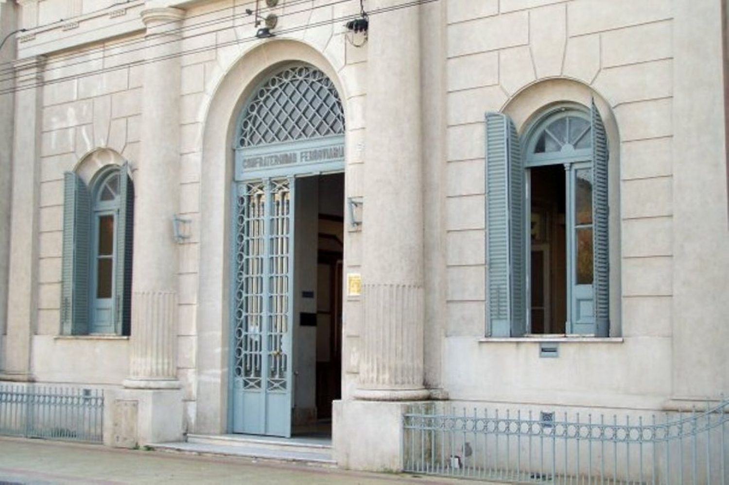 Se autorizó a partir de este fin de semana la apertura de las salas de cine y de teatro