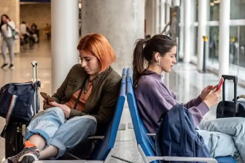 El lado B de la inteligencia artificial: imágenes que venden, pero no conectan