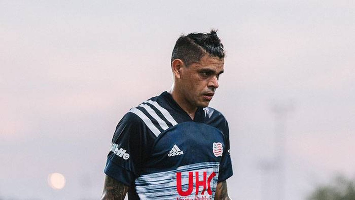 Gustavo Bou ya palpita  la segunda ronda con  el New England