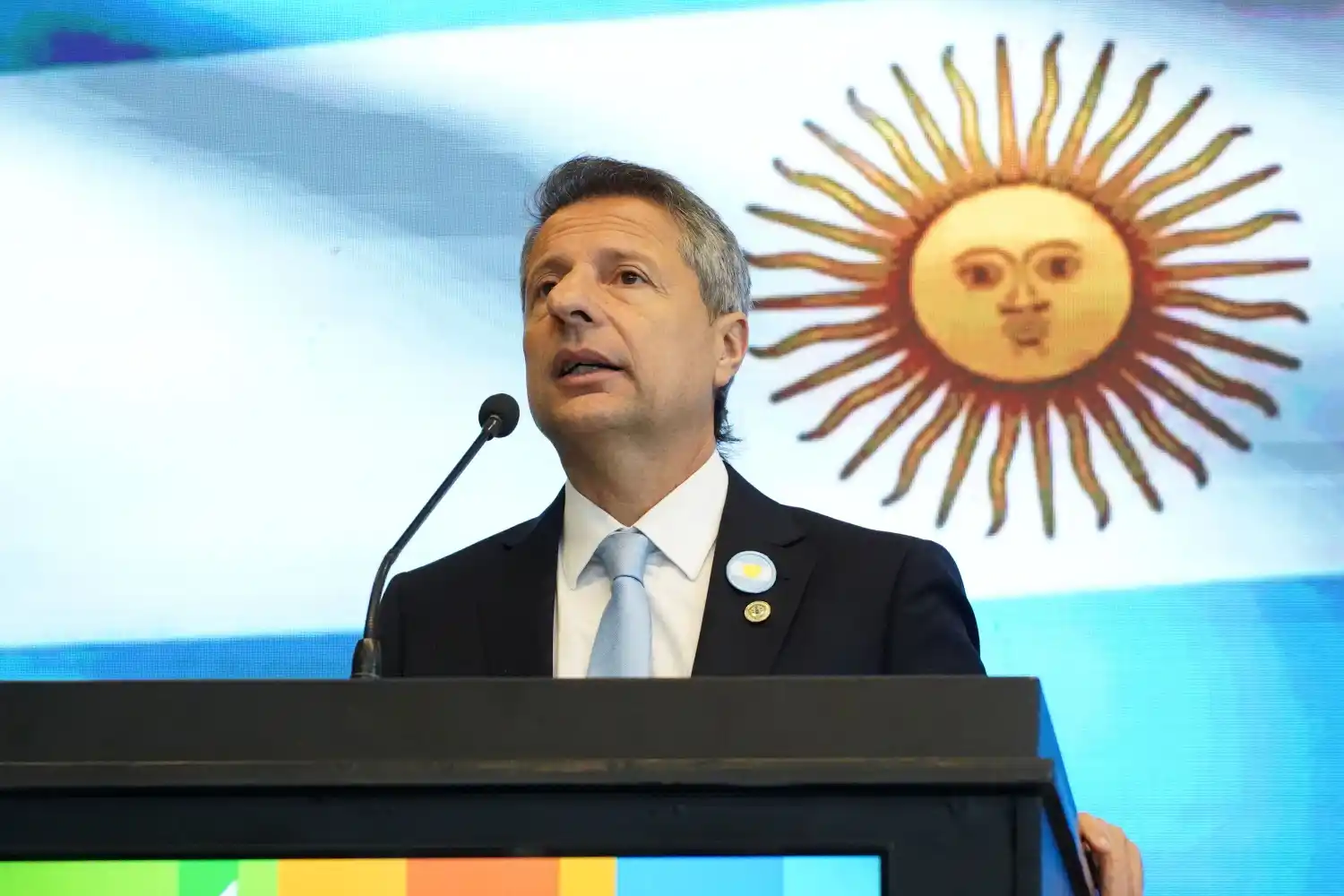 El intendente. Damián Bernarte.