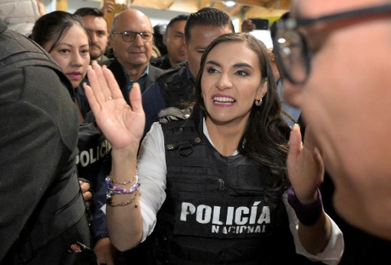 ECUADOR PONE LA LUPA EN LA VICEPRESIDENTA: por presunto tráfico de influencias por el que fue detenido su hijo
