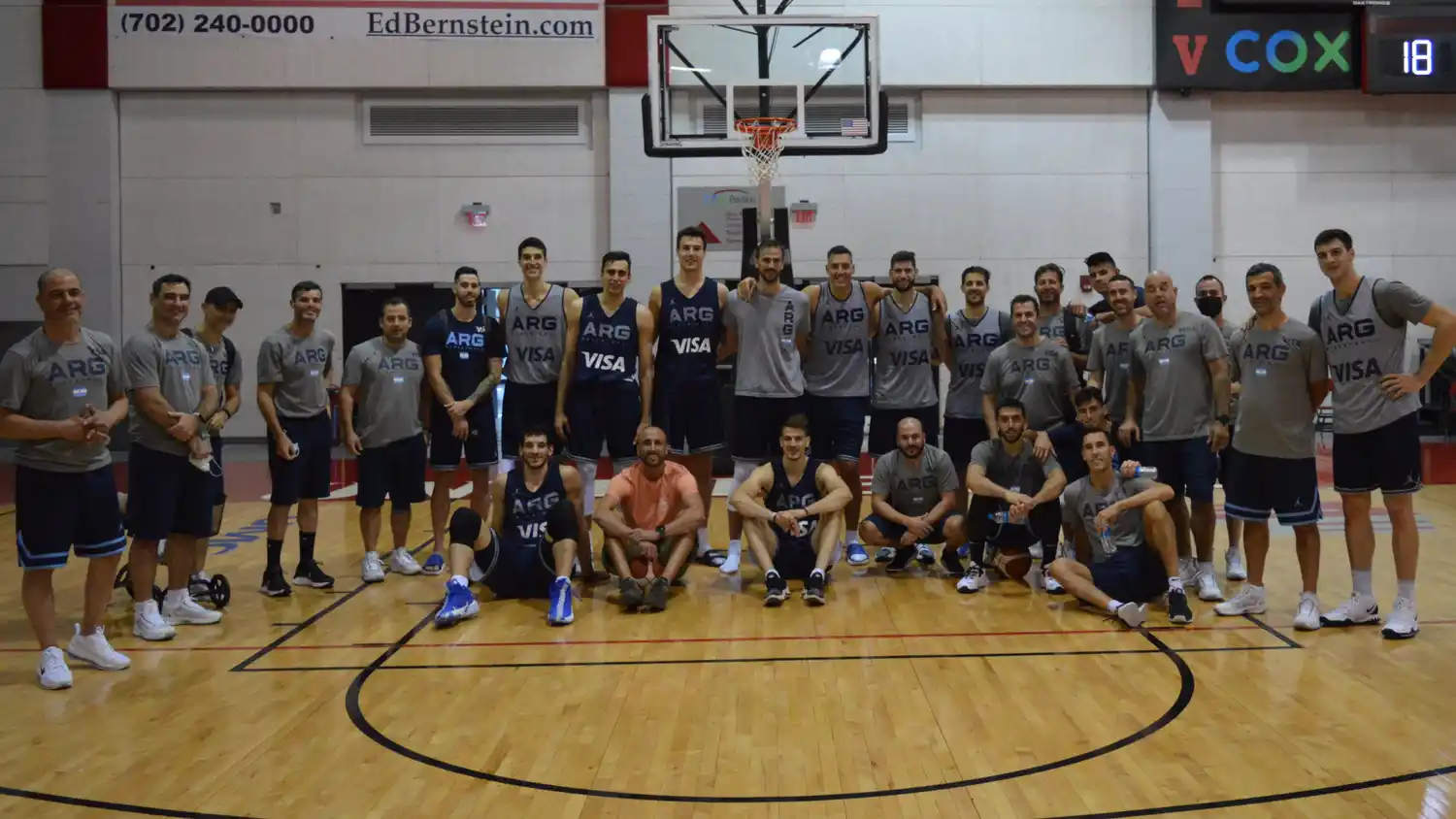 Manu Ginóbili pasó a visitar a la Selección de Básquet en Las Vegas