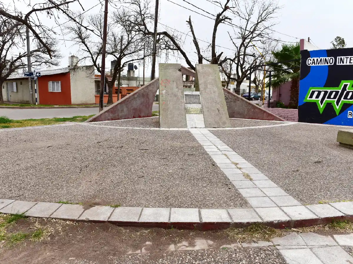 El médico desertor que  enalteció la medicina local