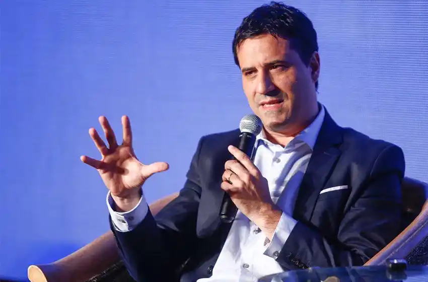 Maximiliano Abad: "El cambio no se negocia"