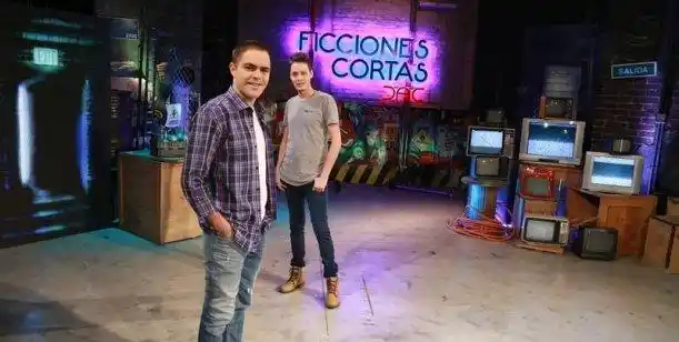 Peter Lanzani debutará como conductor de televisión