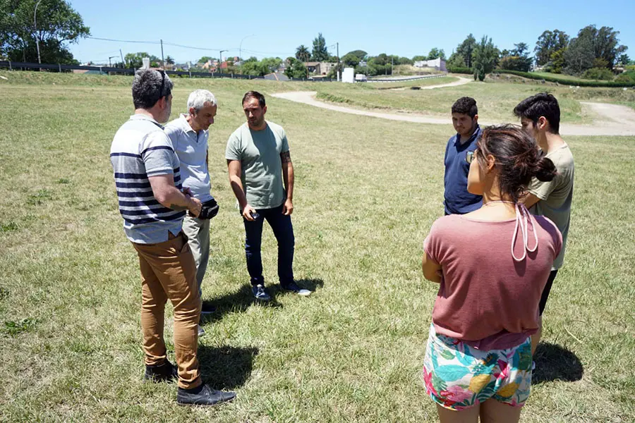 Planean intervenir un espacio de la ribera de Quequén