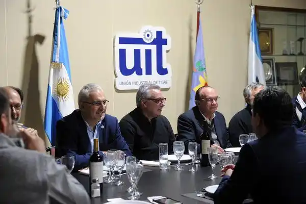 Julio Zamora acordó con la Unión Industrial de Tigre una agenda común para crear más empleo