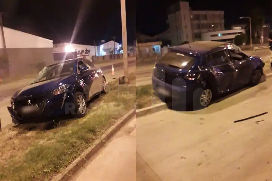 Chocó con un camión en RN34 y terminó con el auto arriba del cantero central