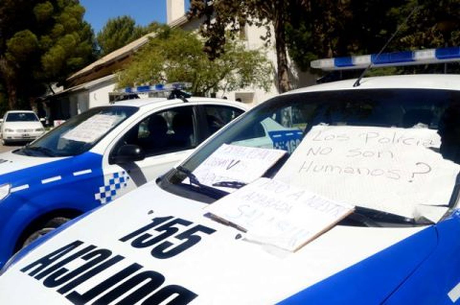 Tensión en Neuquén: La Policía amenaza con endurecer la medida de fuerza