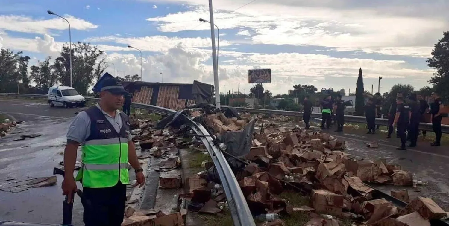 Las cajas quedaron desparramadas.