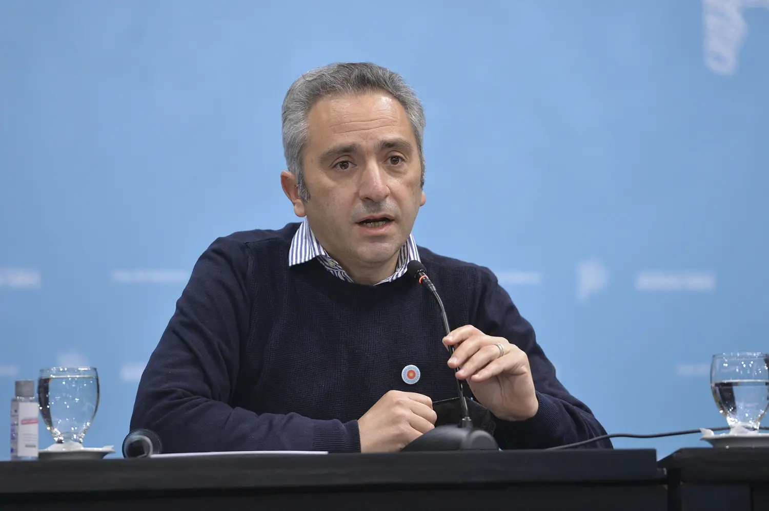 Larroque apuntó contra el Gobierno Nacional.