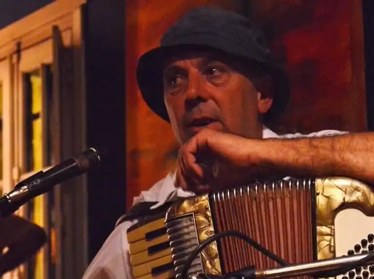 Oscar Tavano fue el fundador de la banda La Forestal