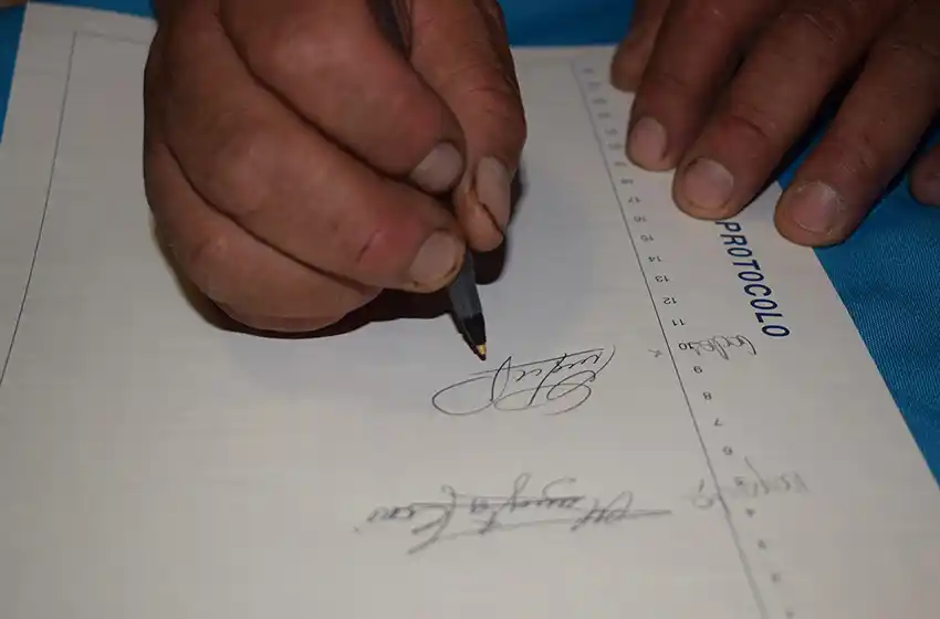 Provincia gestionará 46 escrituras para familias de Mar del Plata