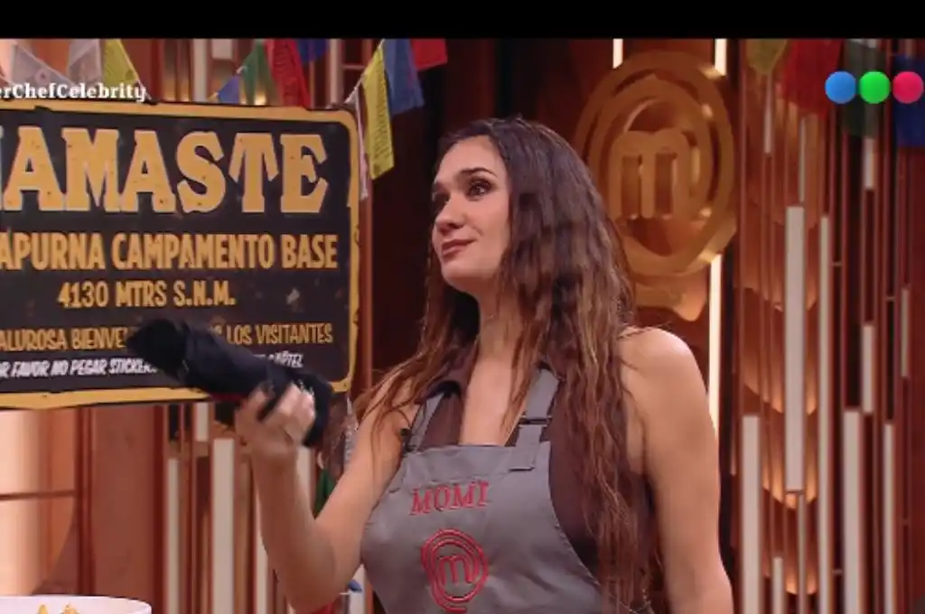 Delantal negro para Momi Giardina