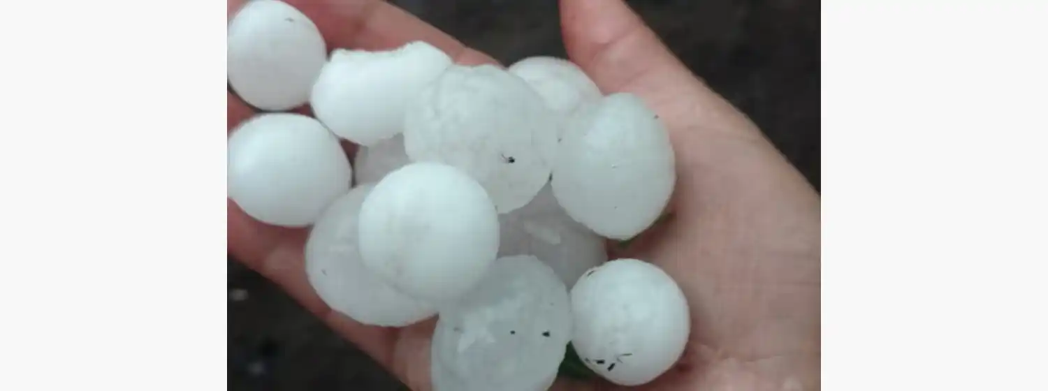 El temporal trajo una fuerte granizada a Mar del Plata