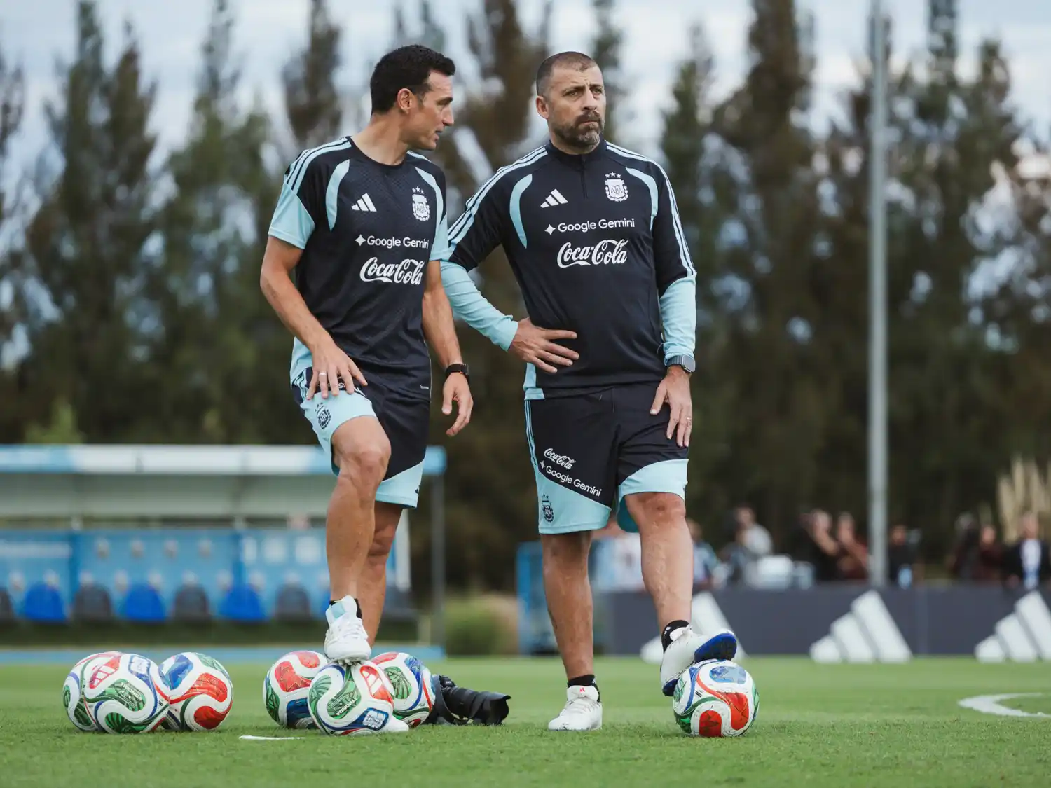 Scaloni y Samuel, preocupados por las bajas por lesiones: Panichelli se pierde el Mundial 2026 Foto:AFA