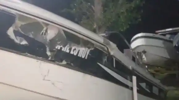 Imputaron al joven que chocó una lancha alcoholizado e hirió a una familia cerca del arroyo Ludueña