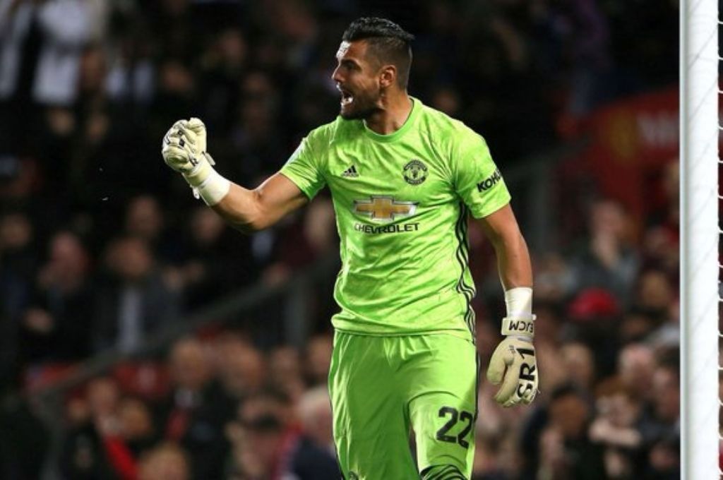 Chiquito Romero dejaría Manchester para irse a Liverpool