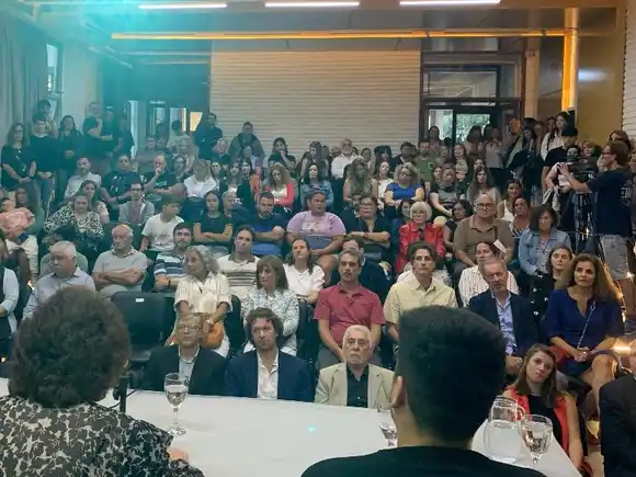 Más de 1200 estudiantes iniciaron su ciclo lectivo en la Facultad de Ciencias Económicas y Sociales