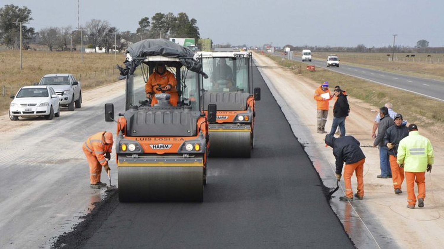 Construcción: se observa una progresiva recuperación de la actividad