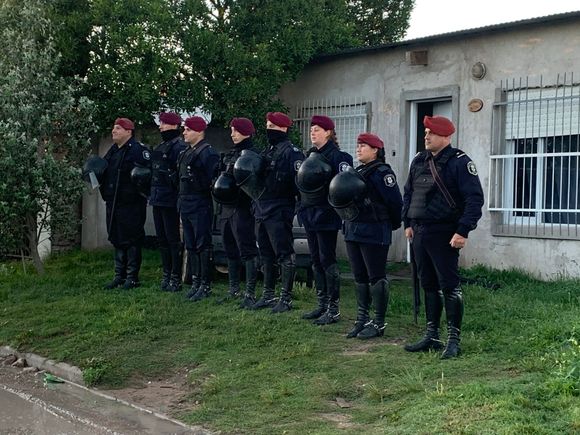 Sorpresa en Tres Arroyos: cayó el jefe de Gendarmería local y una exfuncionaria de Seguridad tras un operativo narco