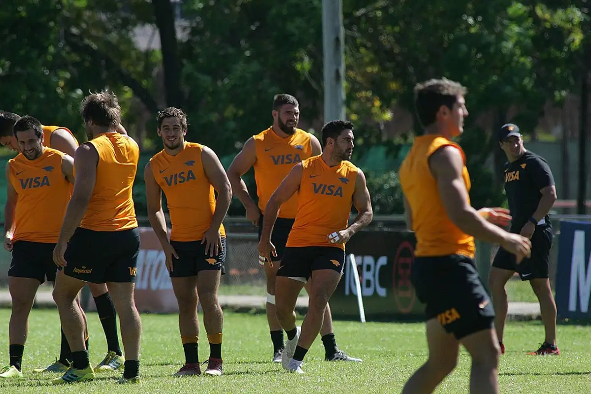 Kremer ingresaría por Bruni entre los titulares contra Bulls