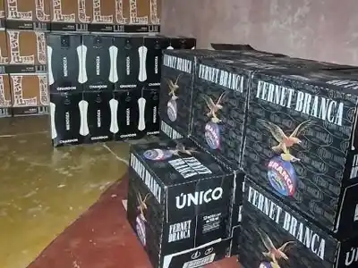 Secuestraron más de 400 botellas de fernet, vodka y vinos espumantes, tras denuncia por estafa en Entre Ríos
