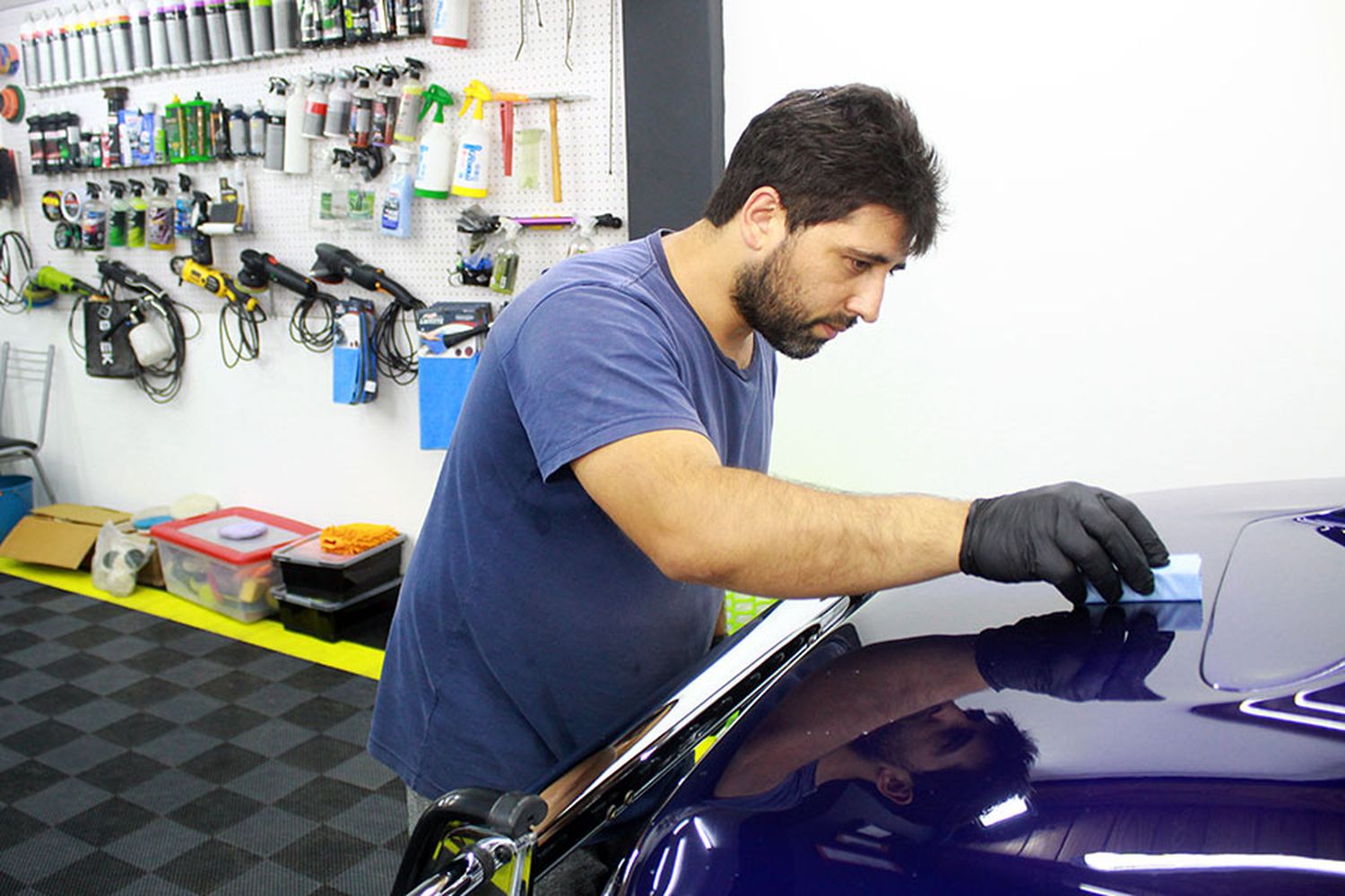 Royal Glitter Wash incorporó un servicio de estética vehicular