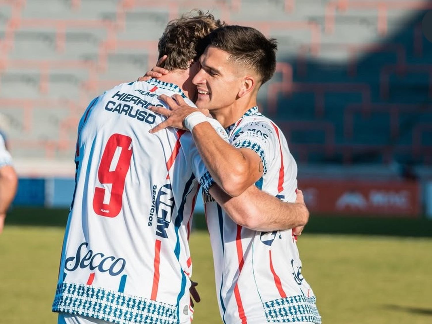 Alvarado quiere seguir en levantada