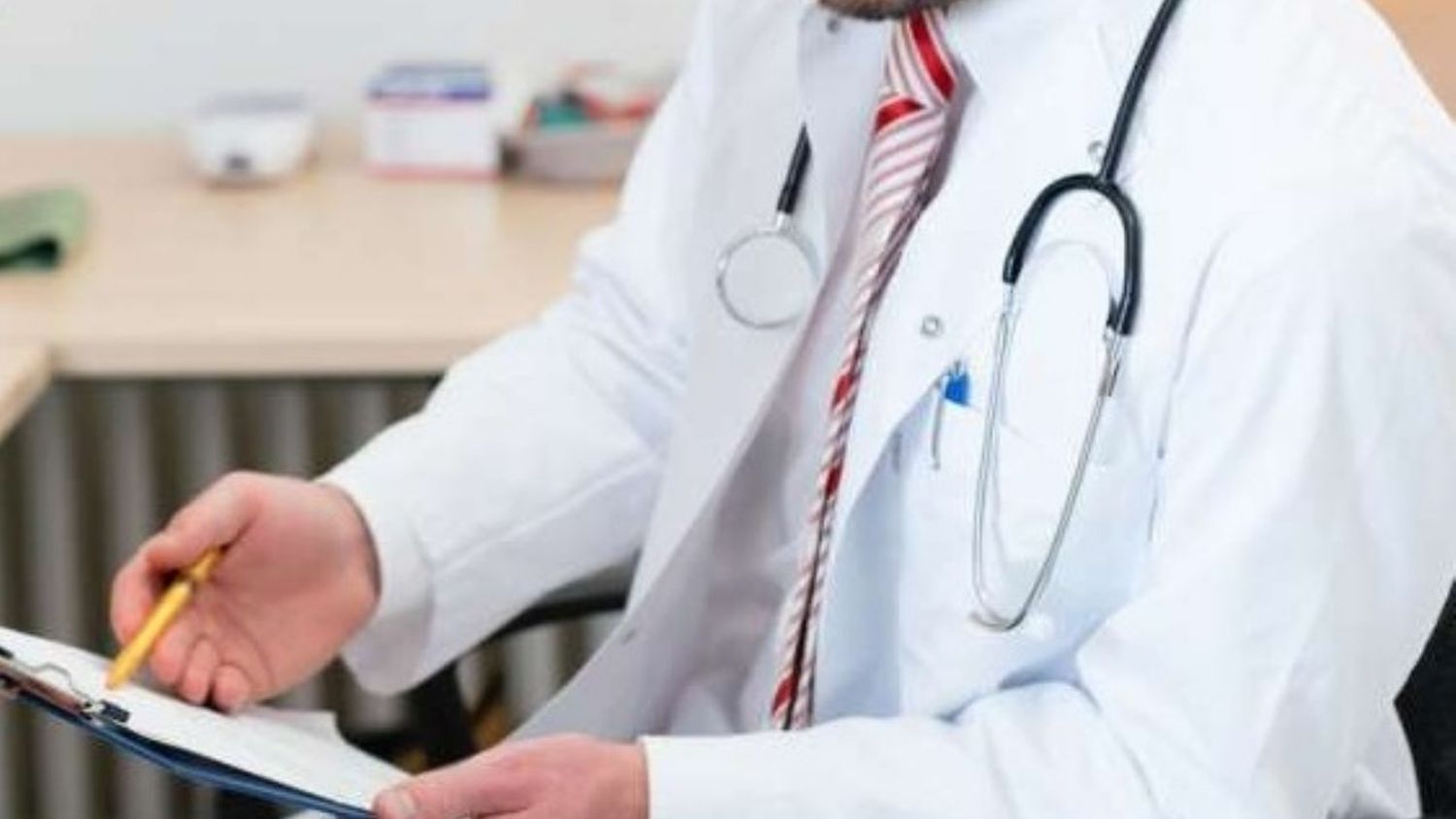 Acusan a un médico de abusar sexualmente a una menor en un Centro de Salud municipal