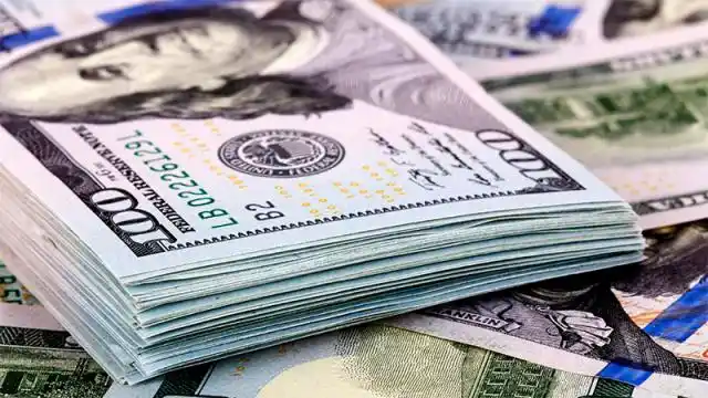 El dólar cedió 45 centavos en la semana y cerró en $ 38,37
