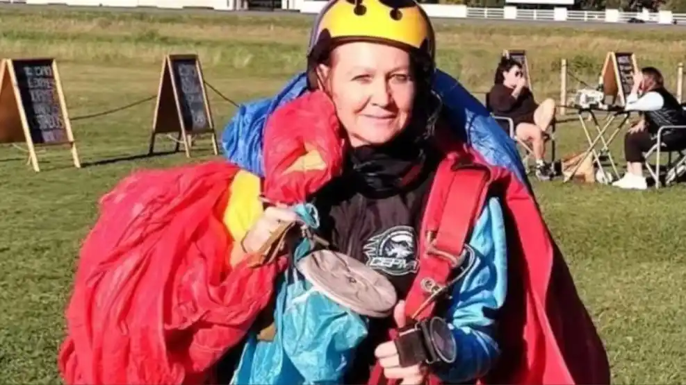 Tragedia en Miramar: murió una mujer al fallar su paracaídas cuando saltó de una avioneta