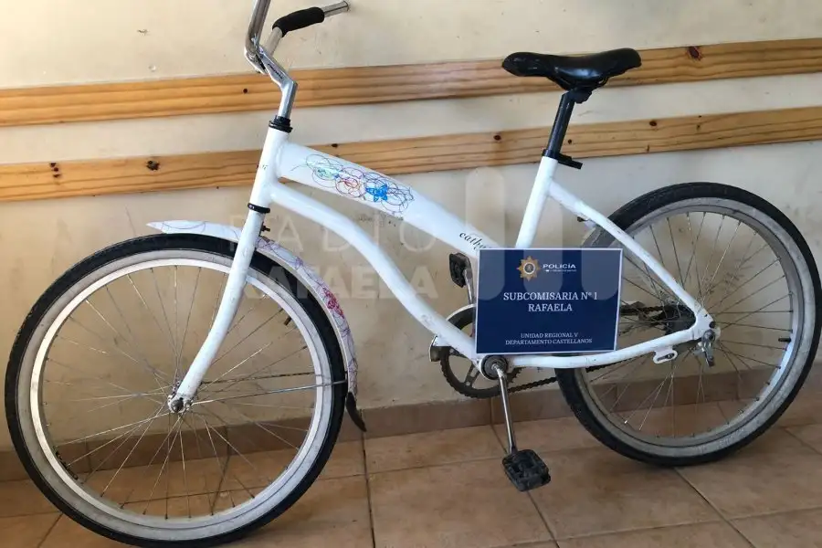 La bicicleta había sido robada y luego fue recuperada por la policía