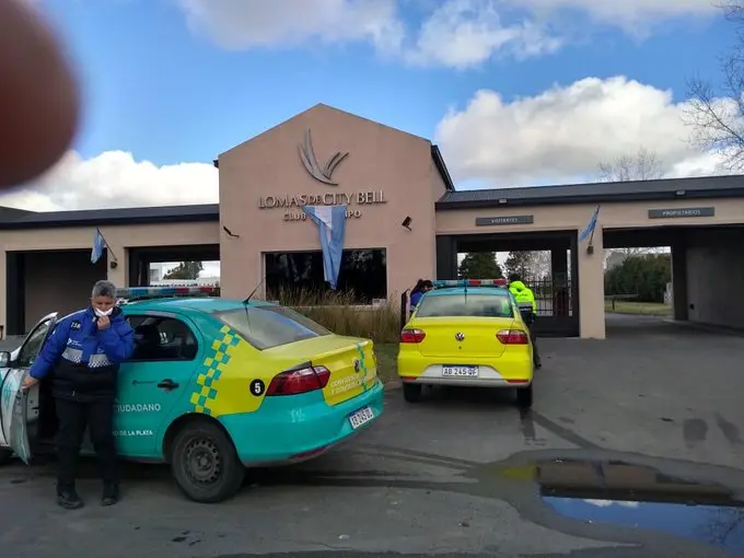 La Plata: advierten por multas tras la difusión de un video con personas bailando en un country 
